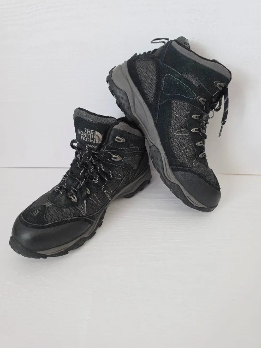 Vintage Men's The North Face Hiking Boots Waterproof/PrimaLoft Size 12